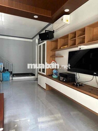 Bán nhà Phú Thuận, DT 180m2, 2 tầng, kề Phú Mỹ Hưng, 8 tỷ