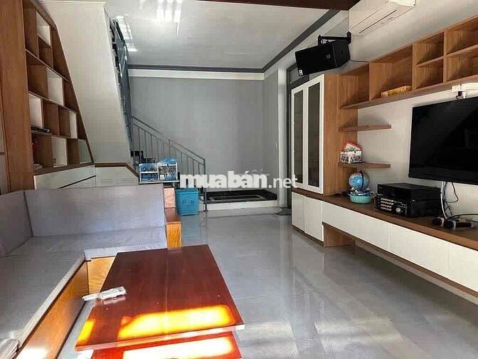 Bán nhà Phú Thuận, DT 180m2, 2 tầng, kề Phú Mỹ Hưng, 8 tỷ