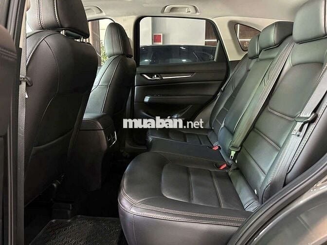 Mazda CX5 2022 Premium 2.0L,1 cầu,màu xám,4v9 km