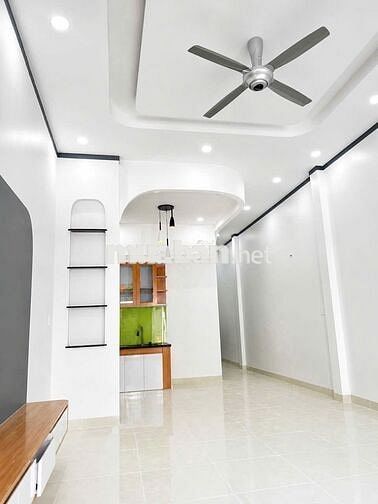 2.38 TỶ NHÀ CẤP 4 HIỆP AN - 4.2 x 27 , HẺM XE HƠI 6M