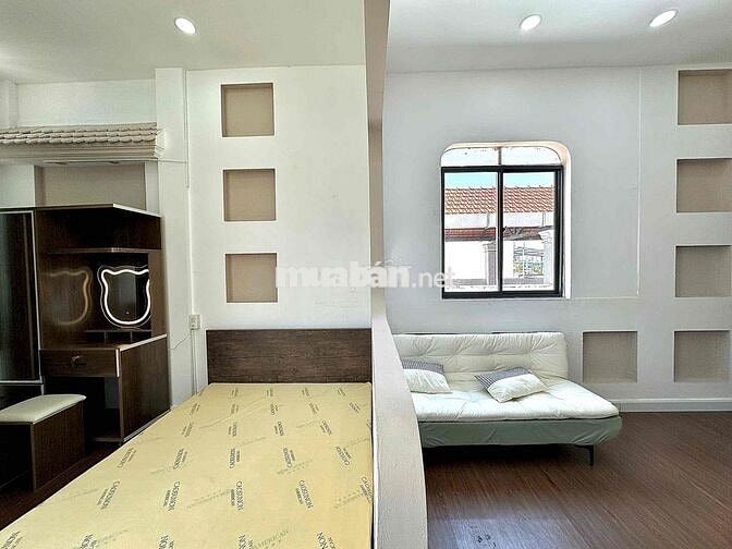 STUDIO BAN CÔNG FULL NỘI THẤT TÁCH BẾP NGAY ÂU CƠ