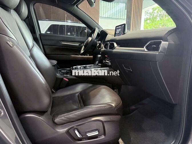 Mazda CX8 2022 Premium 2.5L,1 cầu,màu xám,5v6km