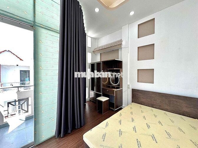 STUDIO BAN CÔNG FULL NỘI THẤT TÁCH BẾP NGAY ÂU CƠ