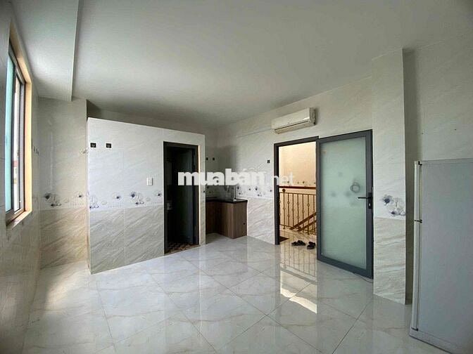 Cho Thuê Studio Cửa Sổ Trời Đón Nắng - Có Máy Lạnh, Tủ Lạnh Như Hình