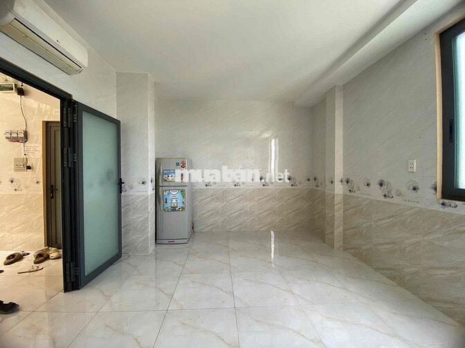 Cho Thuê Studio Cửa Sổ Trời Đón Nắng - Có Máy Lạnh, Tủ Lạnh Như Hình