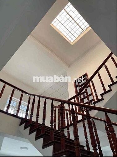 Chính chủ bán nhà 2 tầng lô đôi 240m2 ODT, đường rộng 7.5m P. Điện An