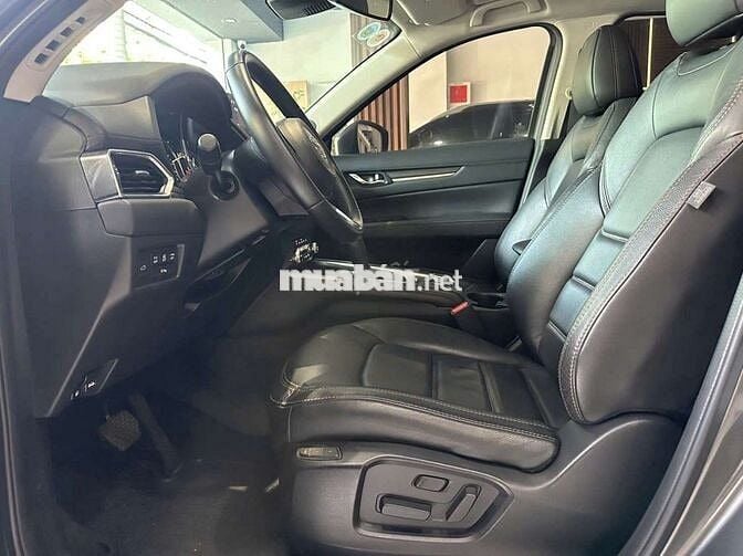 Mazda CX5 2022 Premium 2.0L,1 cầu,màu xám,4v9 km