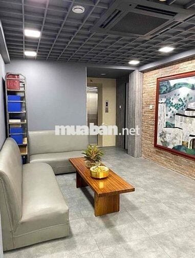 Cho thuê nhà 2 mặt tiền Nguyễn Tri Phương Q10, Phù hợp kinh doanh FnB