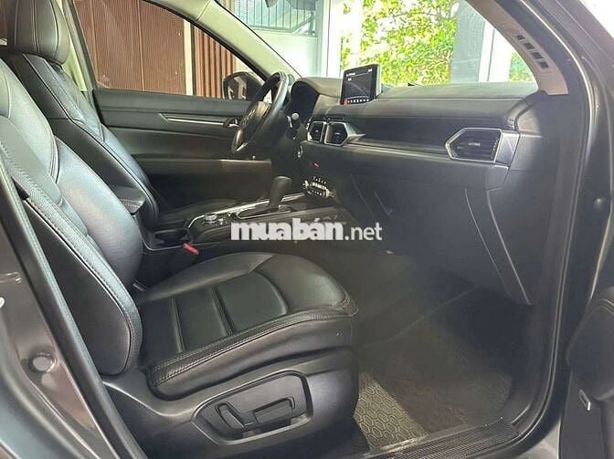 Mazda CX5 2022 Premium 2.0L,1 cầu,màu xám,4v9 km