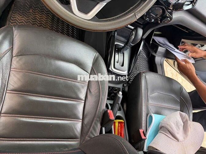 Ford EcoSport Titanium Trắng