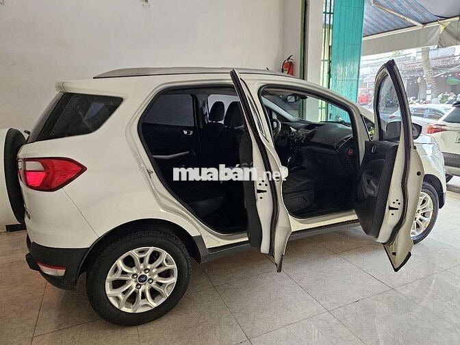 Ford EcoSport Titanium Trắng