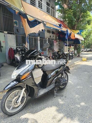 Honda Click Tự động màu Đen bs 85