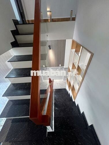 NHÀ ĐẸP XÂY MỚI LÊ VĂN KHƯƠNG, CÁCH CHỢ THIẾC 200M !!!