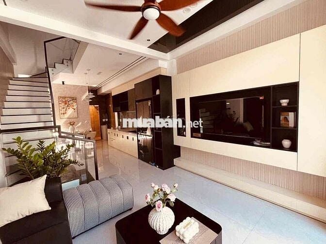 Cho thuê nhà kiệt 408 Trưng Nữ Vương, Hải Châu, 3PN full nội thất