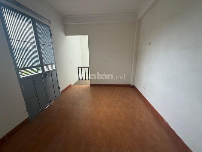  PHÂN KHÚC 4 TỶ HOÀNG MAI LÔ GÓC 28M2 4,9 TỶ SỔ ĐỎ RIÊNG