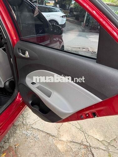 Kia Soluto 2022 Đỏ 5 chỗ