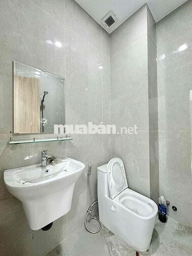 TOÀ CĂN HỘ MỚI TINH NGAY PHẠM VĂN ĐỒNG FULL NỘI THẤT
