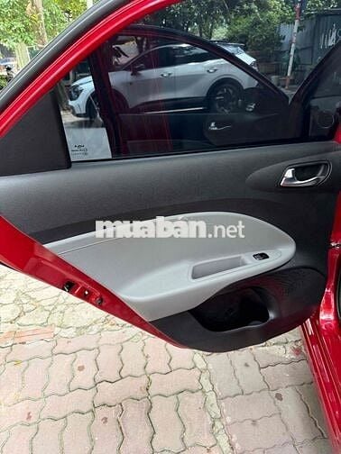 Kia Soluto 2022 Đỏ 5 chỗ