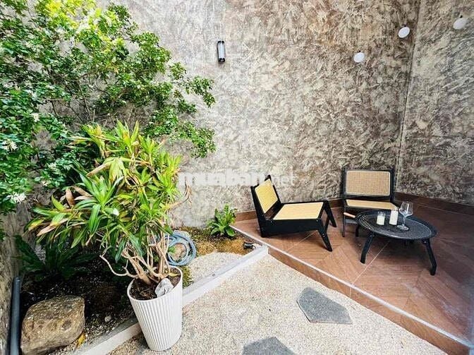 Cho thuê nhà kiệt 408 Trưng Nữ Vương, Hải Châu, 3PN full nội thất