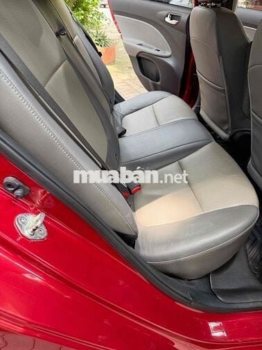 Kia Soluto 2022 Đỏ 5 chỗ