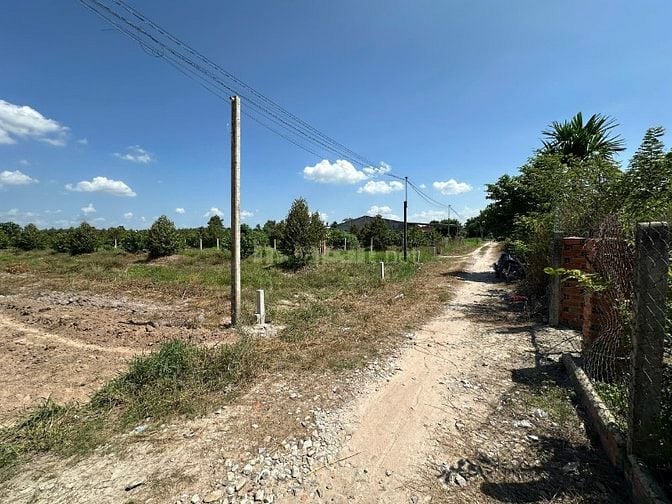 6x40 có 140m2 thổ cư. Ngay KCN Phước Đông. 480tr. Rẻ 