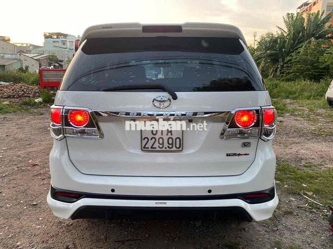 Toyota Fortuner TRD 2015 tu động 1 cầu