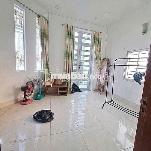Nguyên căn góc 2mt hẻm nguyễn văn quỳ kd được