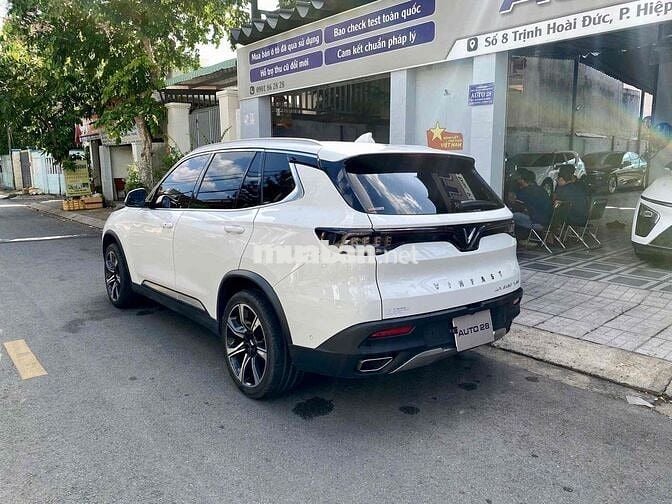 VinFast Lux SA Pre 2021 - 16.000 km