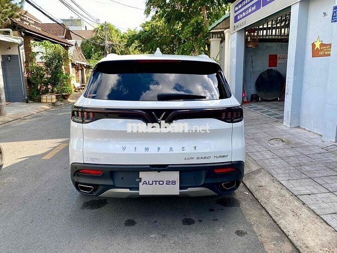 VinFast Lux SA Pre 2021 - 16.000 km