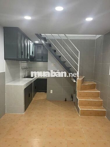 Nhà cho thuê 9 triệu. Đường 18 Hiệp Bình Chánh. Cạnh khu Thành Uỷ.