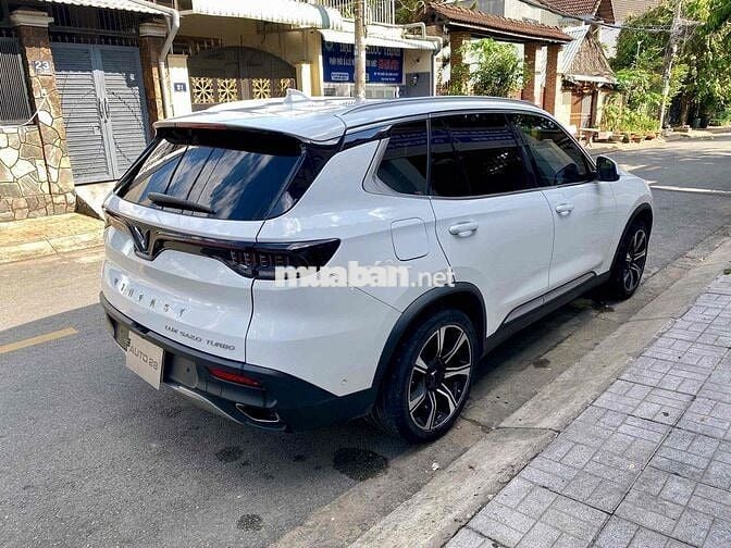 VinFast Lux SA Pre 2021 - 16.000 km