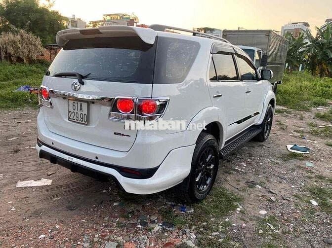 Toyota Fortuner TRD 2015 tu động 1 cầu