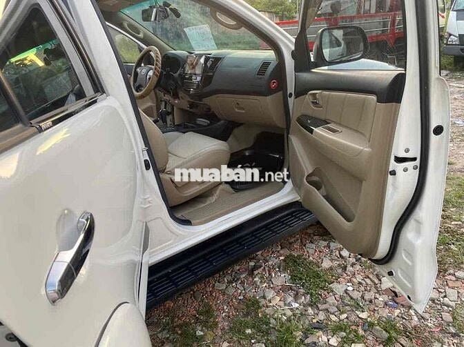 Toyota Fortuner TRD 2015 tu động 1 cầu