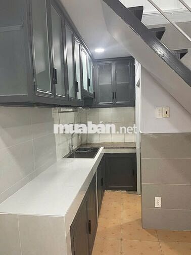 Nhà cho thuê 9 triệu. Đường 18 Hiệp Bình Chánh. Cạnh khu Thành Uỷ.