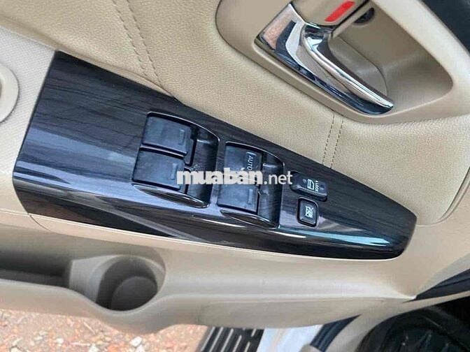 Toyota Fortuner TRD 2015 tu động 1 cầu