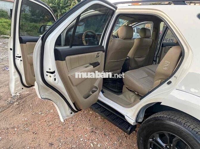 Toyota Fortuner TRD 2015 tu động 1 cầu