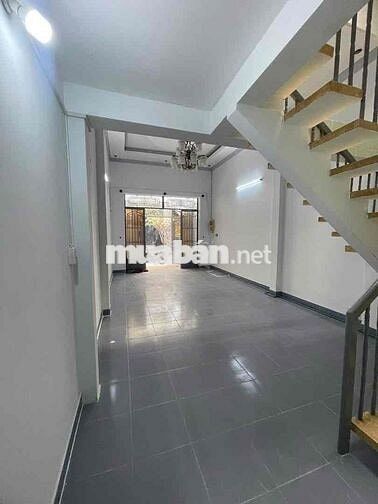 cho thuê nhà hxh âu cơ p10 tân bình. DT: 4m x 18m trệt lưng giá 12tr