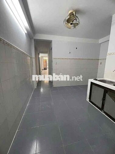 cho thuê nhà hxh âu cơ p10 tân bình. DT: 4m x 18m trệt lưng giá 12tr
