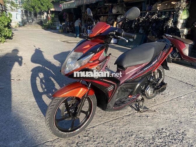 Yamaha Novo 5 Cam đen