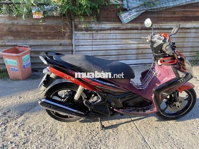 Yamaha Novo 5 Cam đen