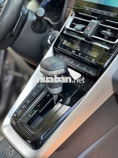 TOYOTA INNOVA HYBRID HEV 2024 (XĂNG + ĐIỆN)