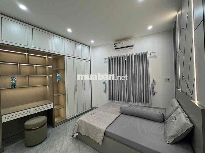 Nhà đep Cho thuê nhà 3 tầng 2 mặt kiệt Trần Cao Vân, gần biển, nhà mới