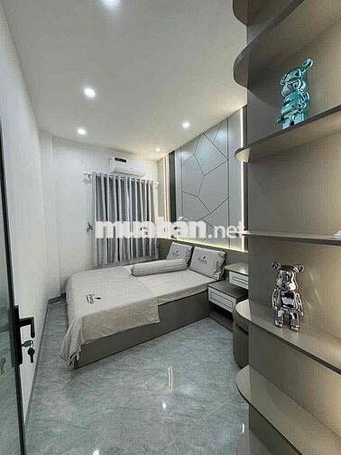 Nhà đep Cho thuê nhà 3 tầng 2 mặt kiệt Trần Cao Vân, gần biển, nhà mới