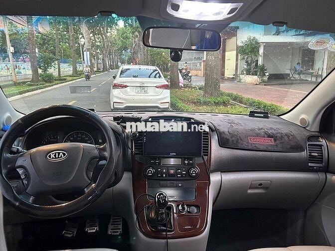 Kia Carnival 2009 Số sàn màu Đen