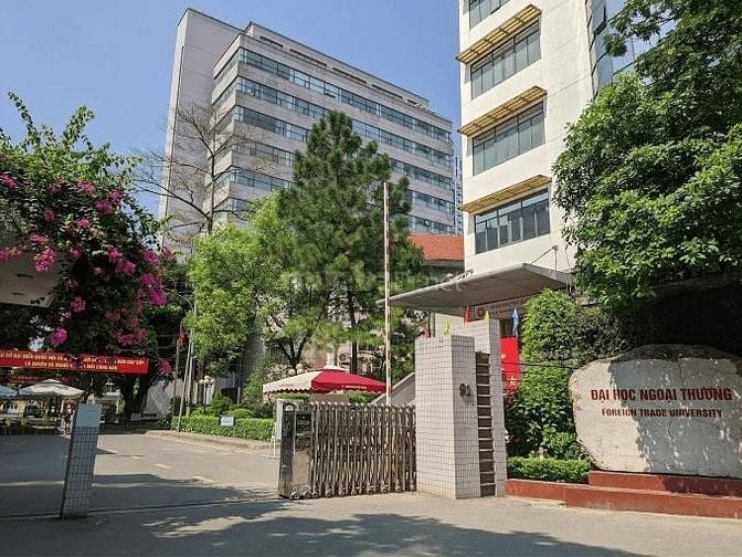 Huỳnh Thúc Kháng_55m² mặt tiền 4m 6 tầng, con học Ngoại Thương.