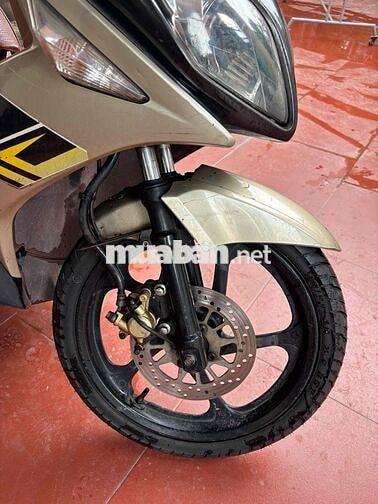 Yamaha Novo 4 Tự động Nâu, Vàng đồng