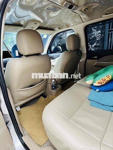 Ford Everest 2011 Số sàn Vàng cát