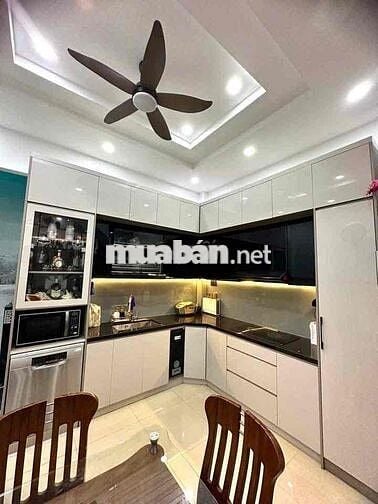 1 TRỆT 2 lầu+ tum - phù hợp ở làm vp công ty- 4pn ngay vạn phúc