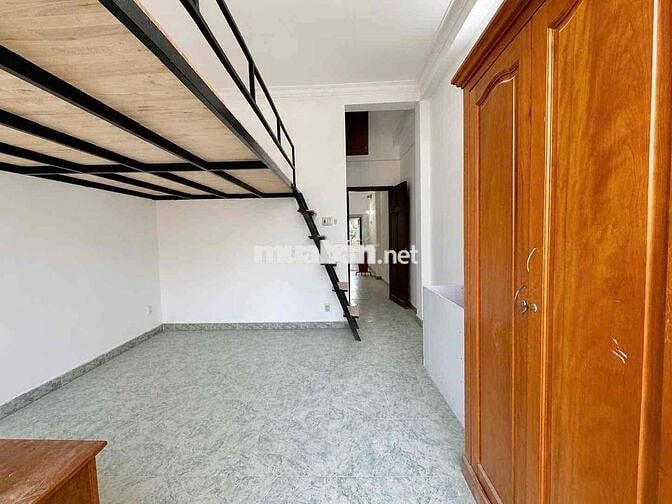 Phòng DUPLEX BANCOL RIÊNG CỦA SỔ TRỜI gần trục đường Nguyễn Oanh - PVT