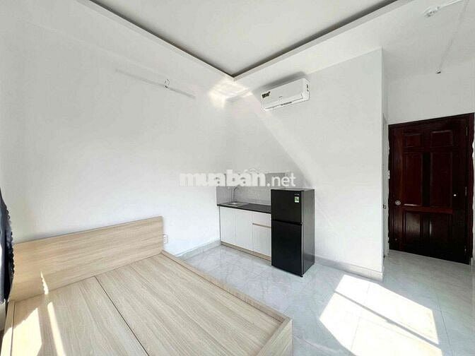 Thuê ngay phòng 25m2 ánh sáng tự nhiên ngay chợ Bà Chiểu giáp Quận 1,3